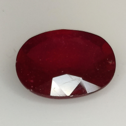 8.56ct Rubis coupe ovale 13.9x11.3mm