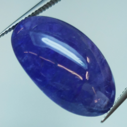 19.70ct Tansanit cabochon oval 21.2x13.4mm