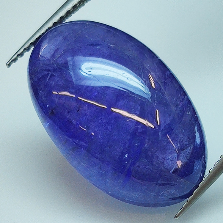 19.70ct Tanzanite cabochon ovale 21.2x13.4mm