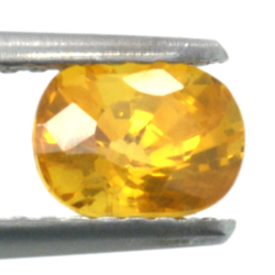 Saphir jaune 1,12 ct taille ovale 6,11x4,57 mm