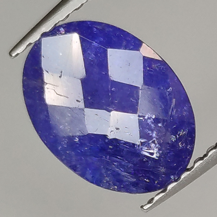 1.87ct Tanzanite coupe ovale 9.4x7.0mm