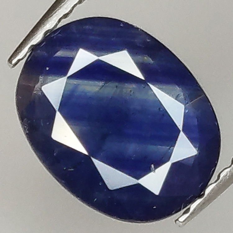 1.65ct Blauer Saphir Ovalschliff 8.9x6.9mm