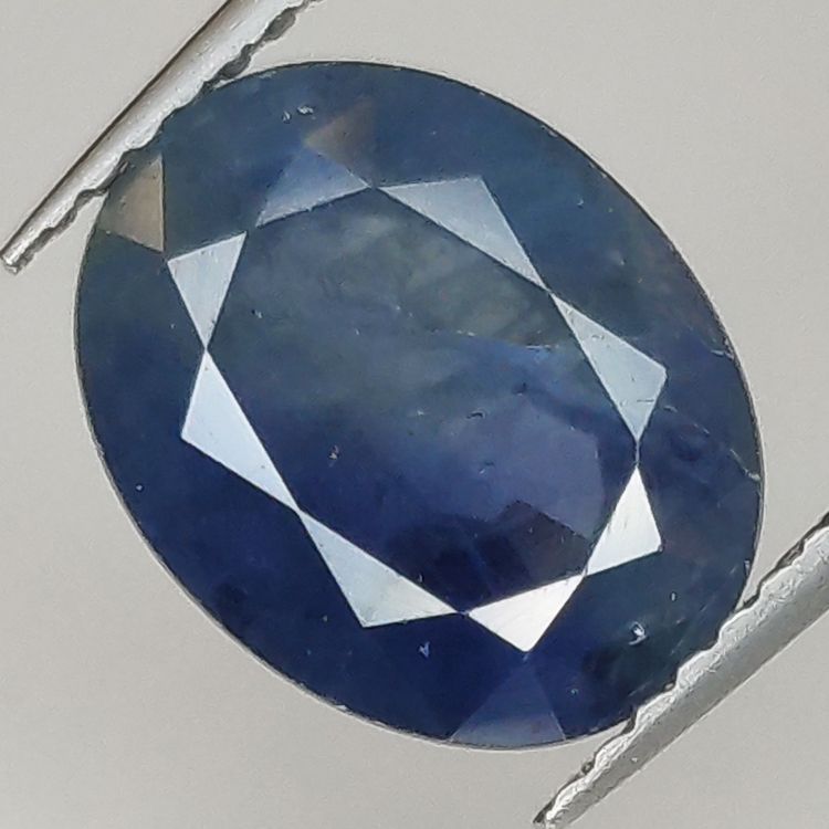 4.28ct Zafiro Azul talla oval 10.8x8.6mm