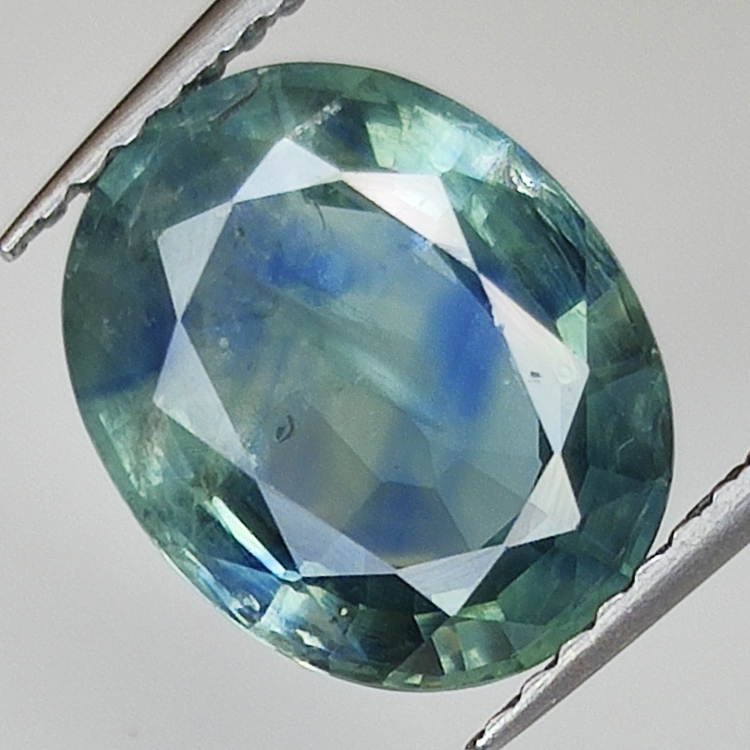 3.92ct Zaffiro blu taglio ovale 10.6x8.6mm