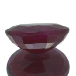 3,38ct. Ruby Oval Cut