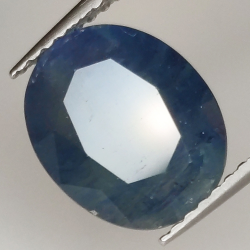 3.96ct Zafiro Azul efecto seda talla oval 10.8x8.9mm