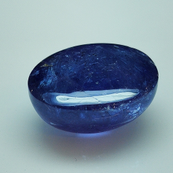 15.11ct Tanzanite cabochon ovale 15.9x11.7mm