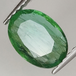 1.22ct Esmeralda talla oval 8.5x6.0mm