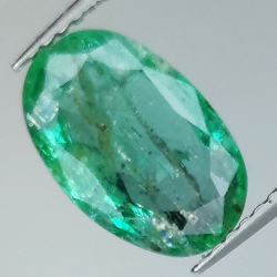 2.34ct Smaragd Ovalschliff 11.2x7.3mm