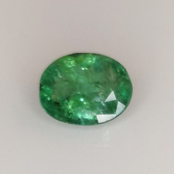 1.06ct Emeraude coupe ovale 7.1x5.5mm