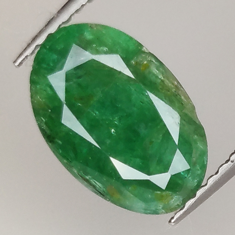 2.07ct Emerald oval cut 11.1x7.4mm