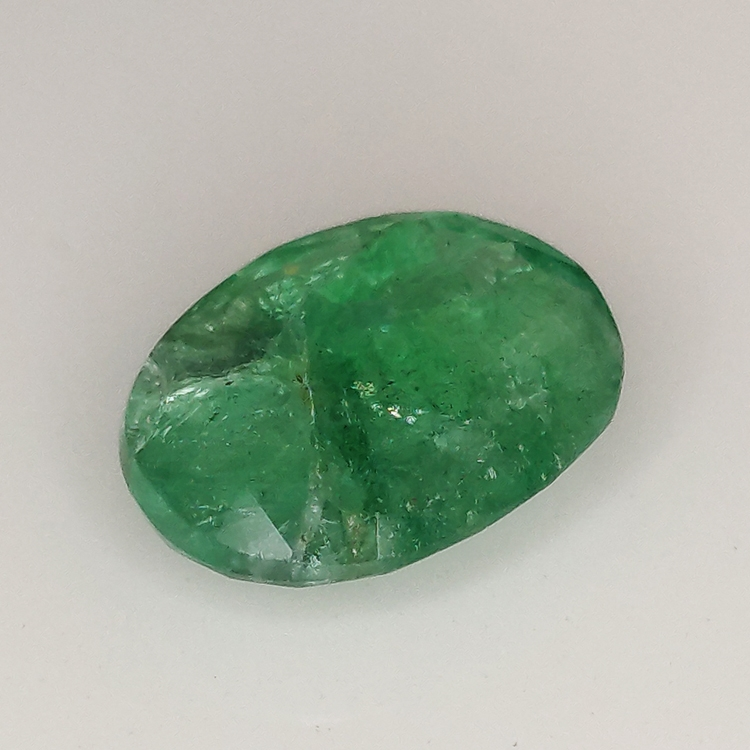 Émeraude Naturelle 1.24 Carats, Forme Ovale, Origine Inde - Pierre Précieuse Avec Légères Inclusions