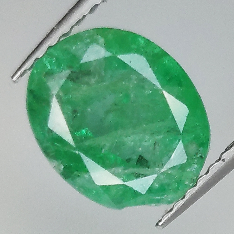 2.60ct Smaragd Ovalschliff 9.6x8.0mm