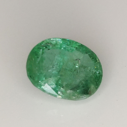 2.63ct Esmeralda talla oval 9.5x7.8mm