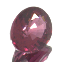 1,99ct.Rhodolite Garnet Oval Cut