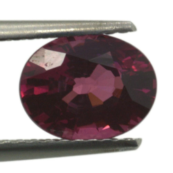 1,99ct.Rhodolite Garnet Oval Cut