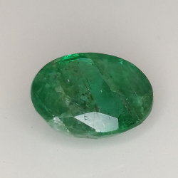 2.00ct Esmeralda talla oval 9.6x7.3mm