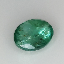 1.39ct Emeraude coupe ovale 9.1x7.0mm