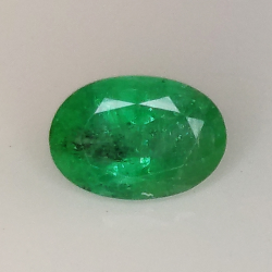 0.85ct Emeraude coupe ovale 7.1x5.0mm