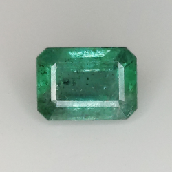 1.76ct Esmeralda talla esmeralda 8.1x5.9mm