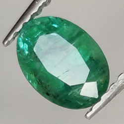 0.98ct Smaragd Ovalschliff 7.1x5.1mm