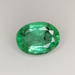 1.18ct Esmeralda talla oval 7.8x6.0mm