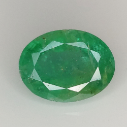 2.24ct Esmeralda talla oval 9.9x7.5mm