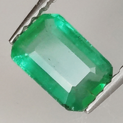 0.64ct Emerald emerald cut 6.9x4.6mm