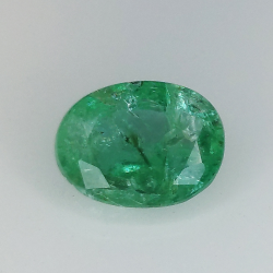 1.81ct Esmeralda talla oval 9.0x6.9mm