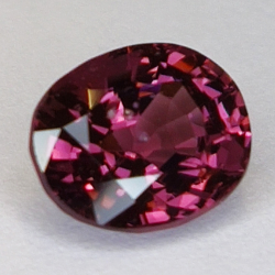 1.52ct Espinela Rosa talla oval 8x6mm