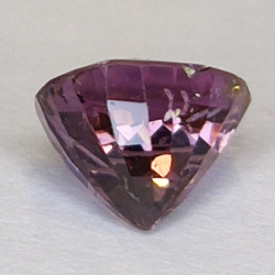 1,55ct Rosa Spinell ovalerschliff 7x6mm