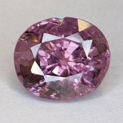 1,55ct Rosa Spinell ovalerschliff 7x6mm