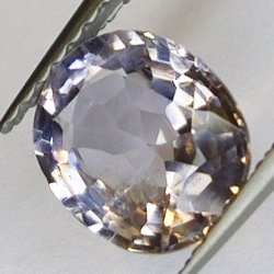 1.53ct Espinela Violeta talla oval 8x6mm