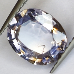 1.53ct Espinela Violeta talla oval 8x6mm