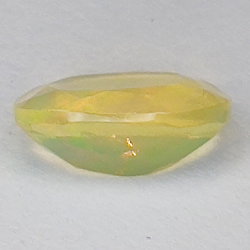 0.90ct Ópalo Noble de Etiopía talla oval 9.0x6.0mm