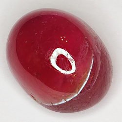 24.76ct Rubino cabochon ovale 16.0x12.8mm