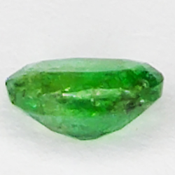 0.56ct Smaragd ovalschliff 6.4x4.5mm