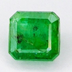 0.77ct Émeraude coupe émeraude 5.2x4.9mm