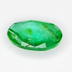 0.35ct Smaragd ovalschliff 5.9x4.1mm