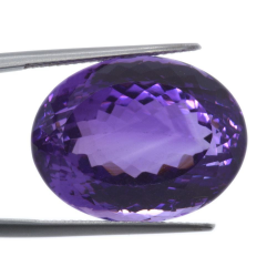 34,07 ct Amethyst im Ovalschliff 22,08 x 17,08 mm