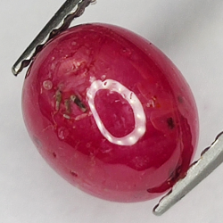 2.44ct Rubis Étoilé cabochon ovale 7.8x6.6mm