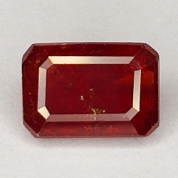 2.00ct Rubí talla esmeralda 7.7x5.4mm