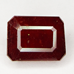 3.70ct Rubí talla esmeralda 8.9x6.7mm