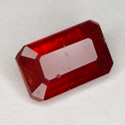 2.65ct Ruby emerald cut 9.2x5.7mm