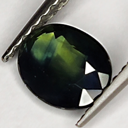 0.75ct Zafiro Verde talla oval 6.2x5.0mm