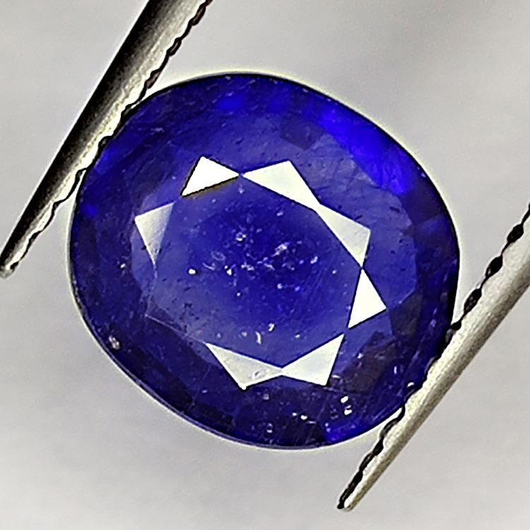 2.16ct Blauer Saphir Ovalschliff 8.6x7.7mm