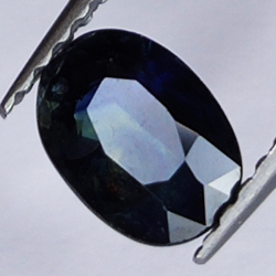 0.81ct Blauer Saphir Ovalschliff 6.5x4.7mm