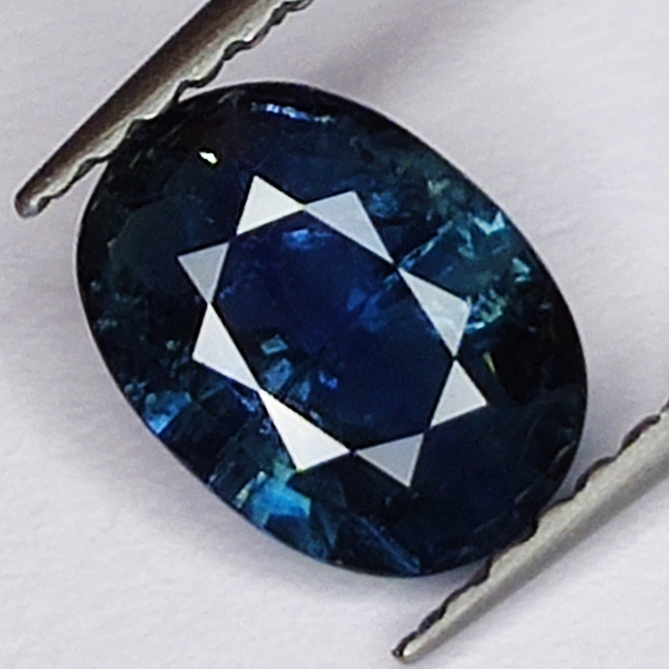 1.25ct Zaffiro blu taglio ovale 7.6x5.6mm