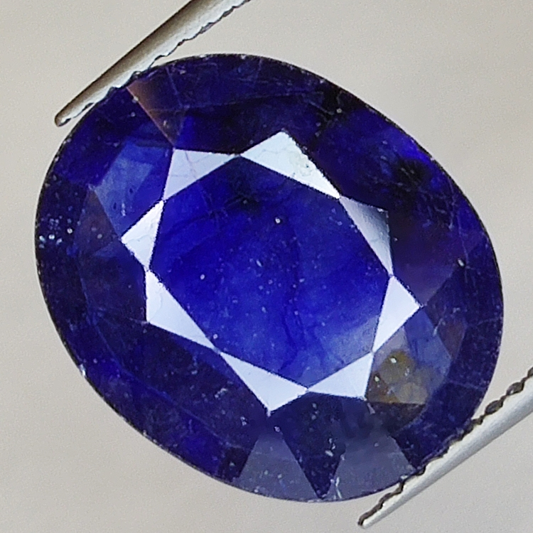 8.74ct Blue Sapphire oval cut 14.8x12.1mm