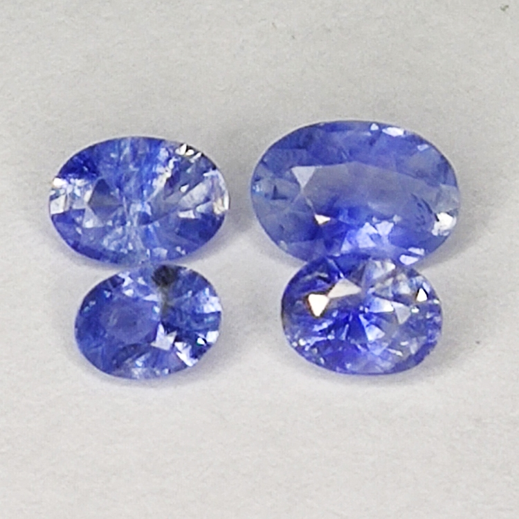 1.87ct Blauer Saphir ovalschliff 6.3x4.5mm 4stk